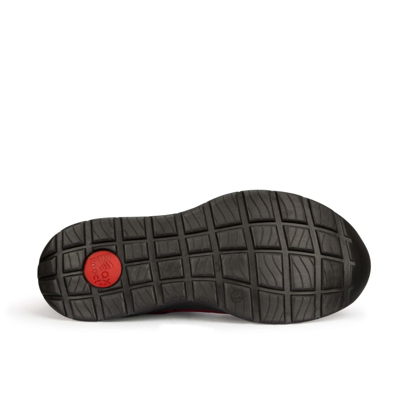 ZAPATILLA CON CIERRE DE VELCRO