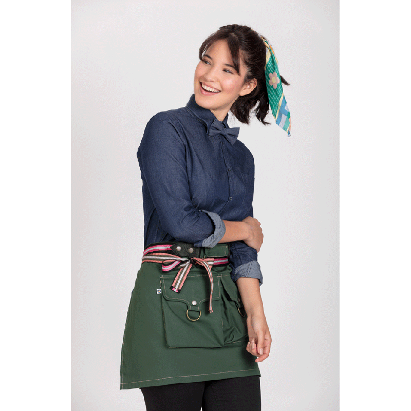 DELANTAL CORTO CON BOLSILLOS CARTERA
