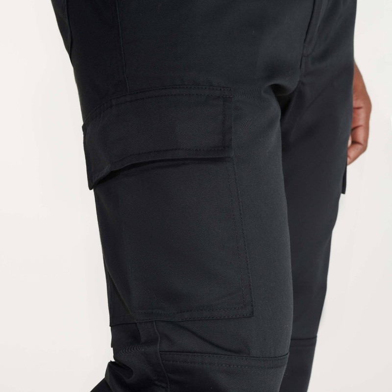 PANTALÓN MULTIBOLSILLOS CON REFLECTANTES