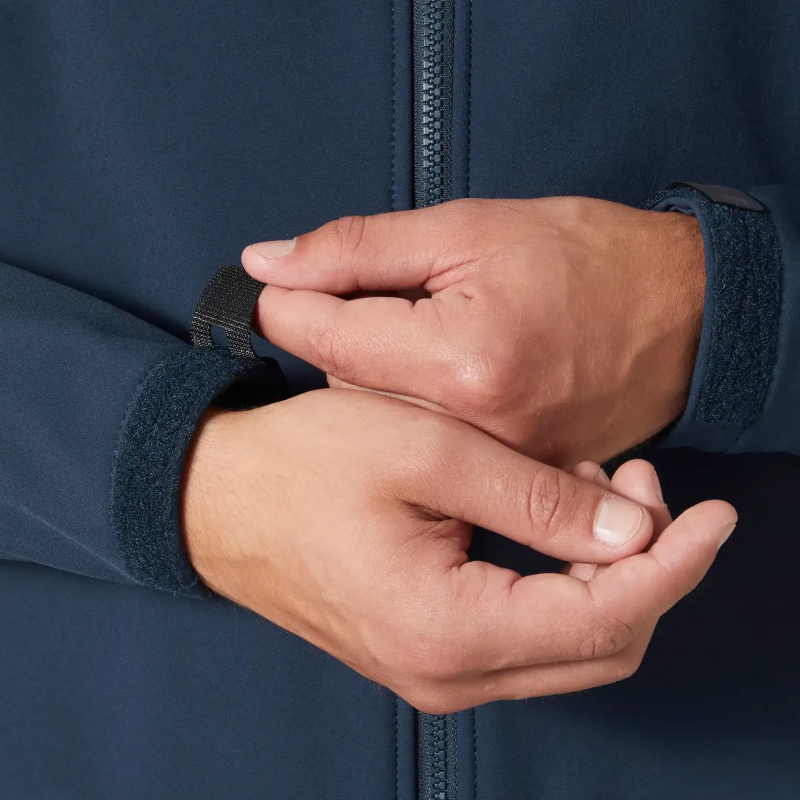 SOFTSHELL HELLY HANSEN CON CAPUCHA