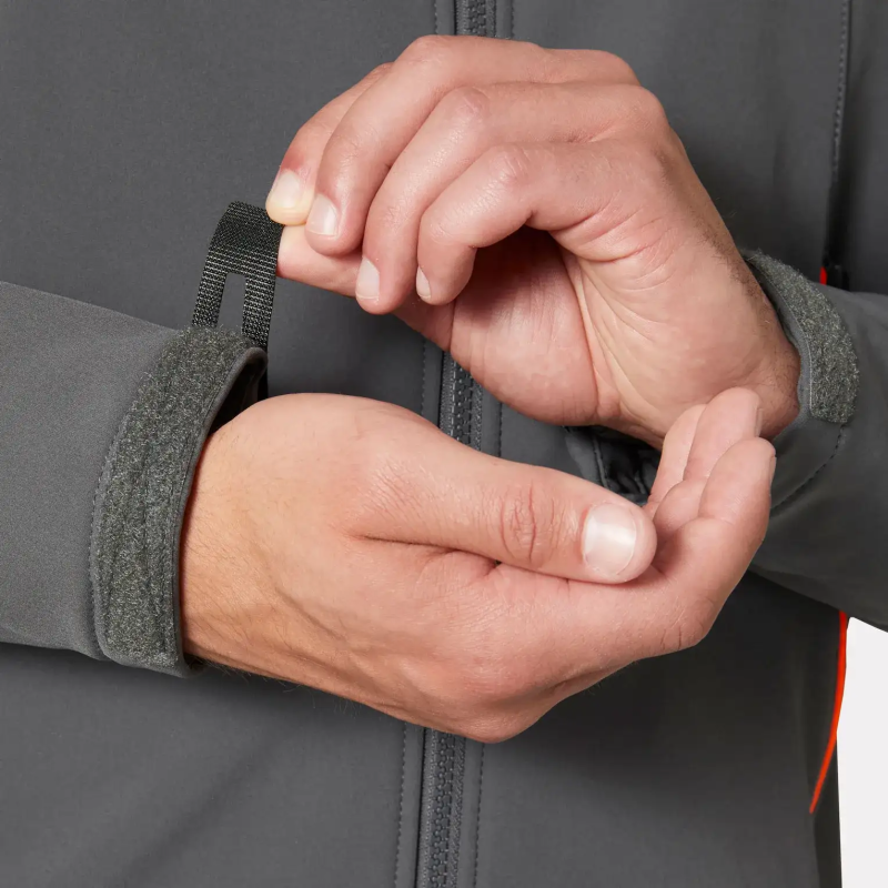 SOFTSHELL HELLY HANSEN CON CAPUCHA
