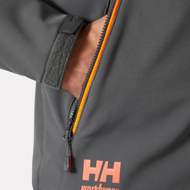 SOFTSHELL HELLY HANSEN CON CAPUCHA