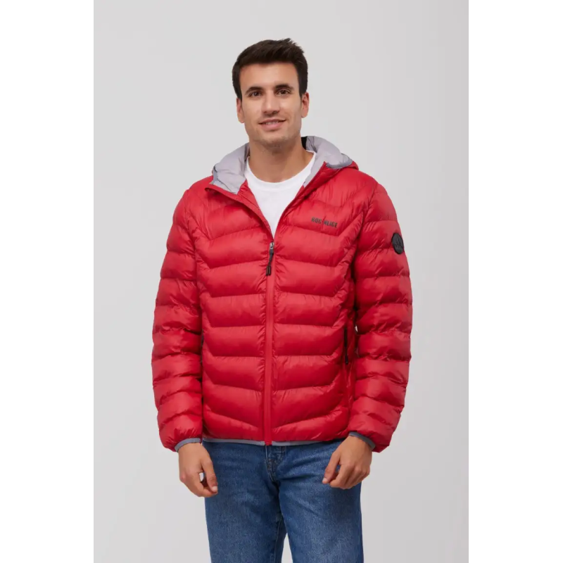 CHAQUETA CON CAPUCHA Y RELLENO SOSTENIBLE