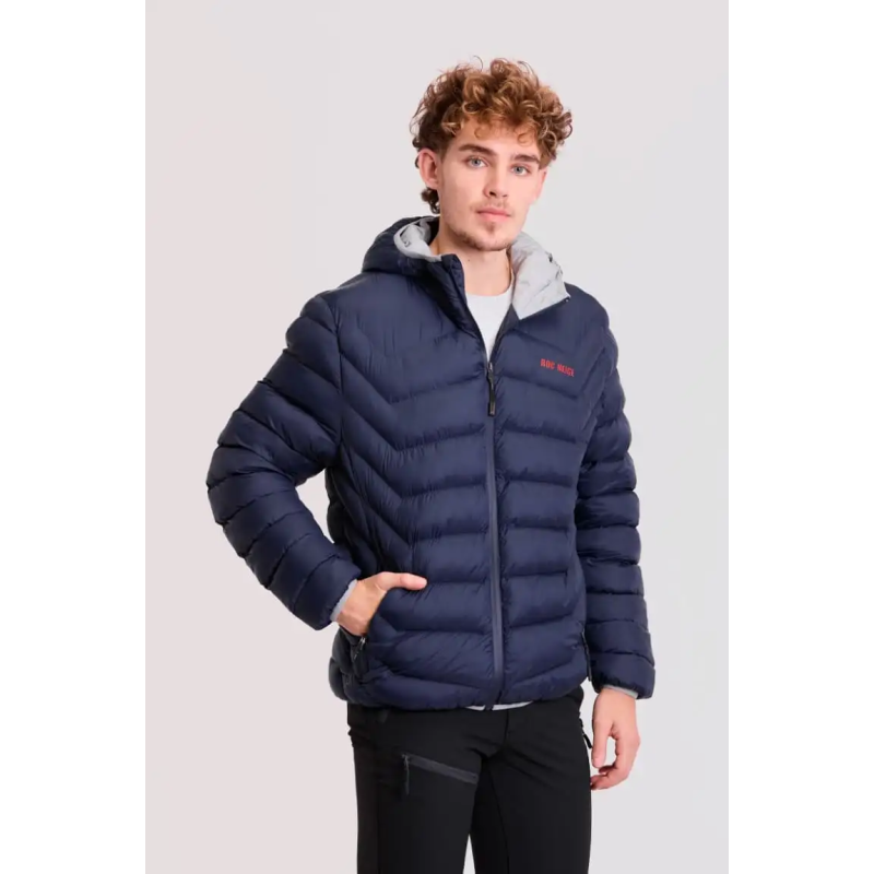CHAQUETA CON CAPUCHA Y RELLENO SOSTENIBLE