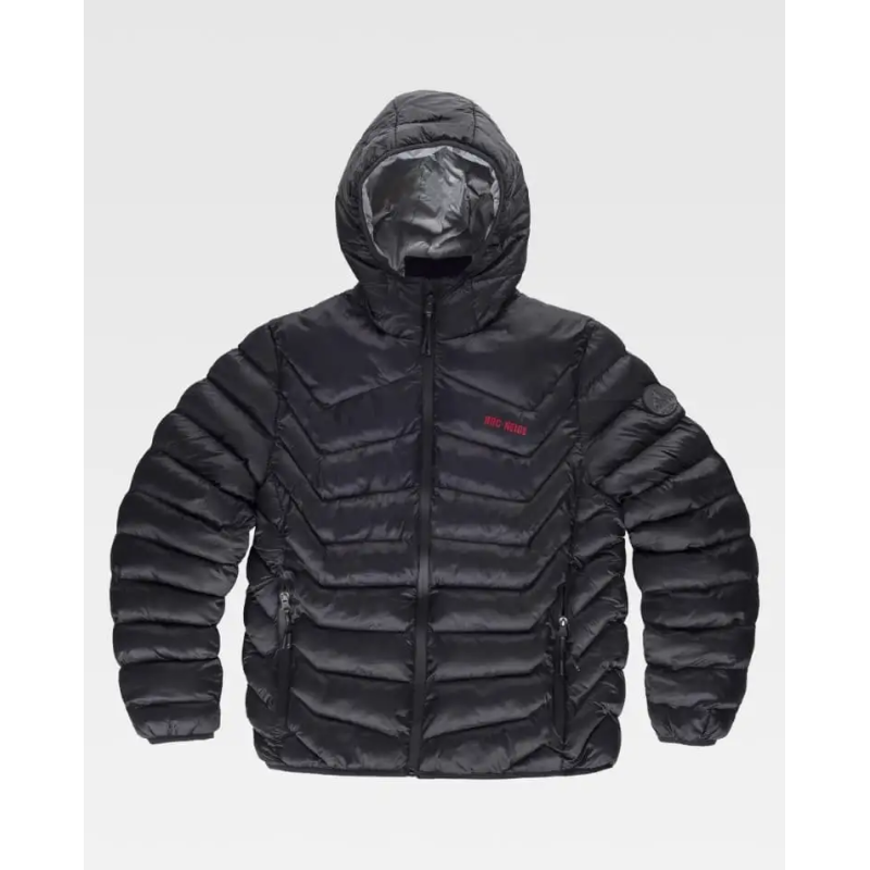 CHAQUETA CON CAPUCHA Y RELLENO SOSTENIBLE