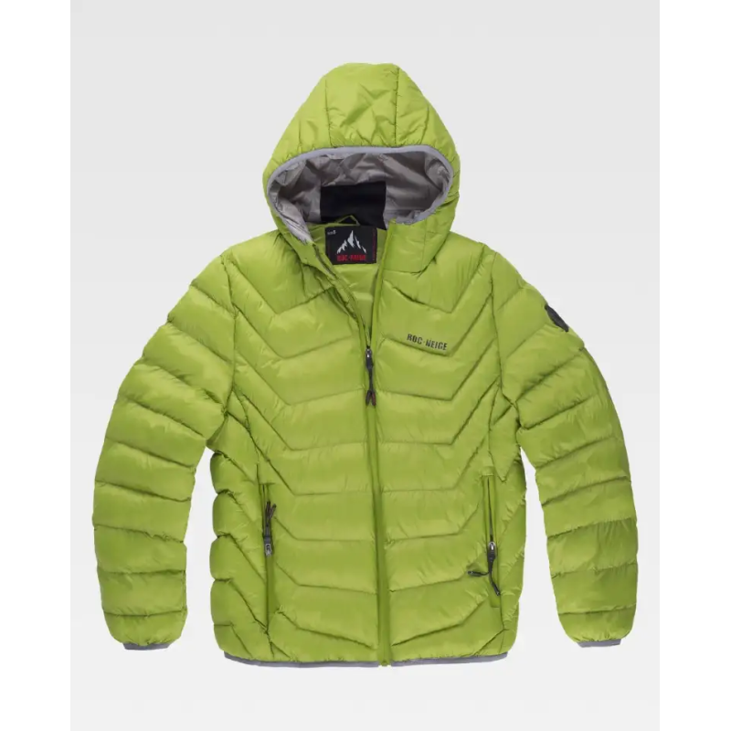 CHAQUETA CON CAPUCHA Y RELLENO SOSTENIBLE