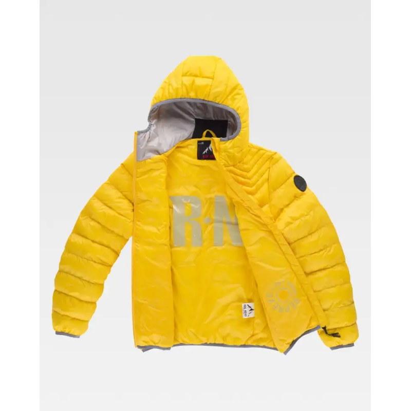 CHAQUETA CON CAPUCHA Y RELLENO SOSTENIBLE MUJER