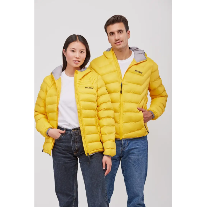 CHAQUETA CON CAPUCHA Y RELLENO SOSTENIBLE MUJER