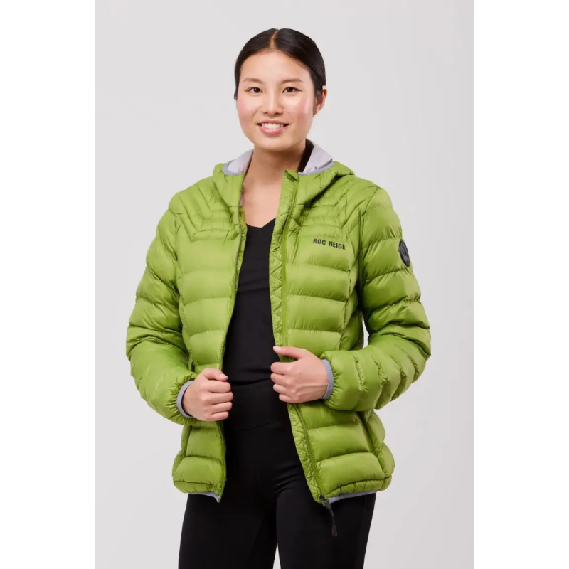 CHAQUETA CON CAPUCHA Y RELLENO SOSTENIBLE MUJER