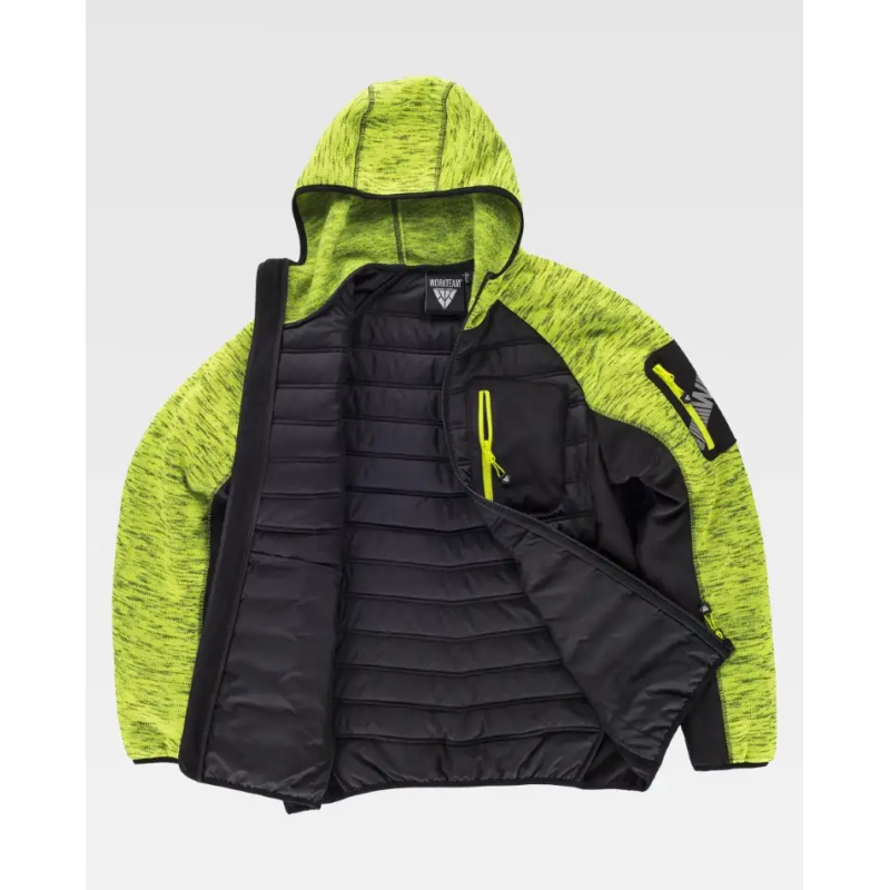 CHAQUETA DE PUNTO ACOLCHADA CON CAPUCHA