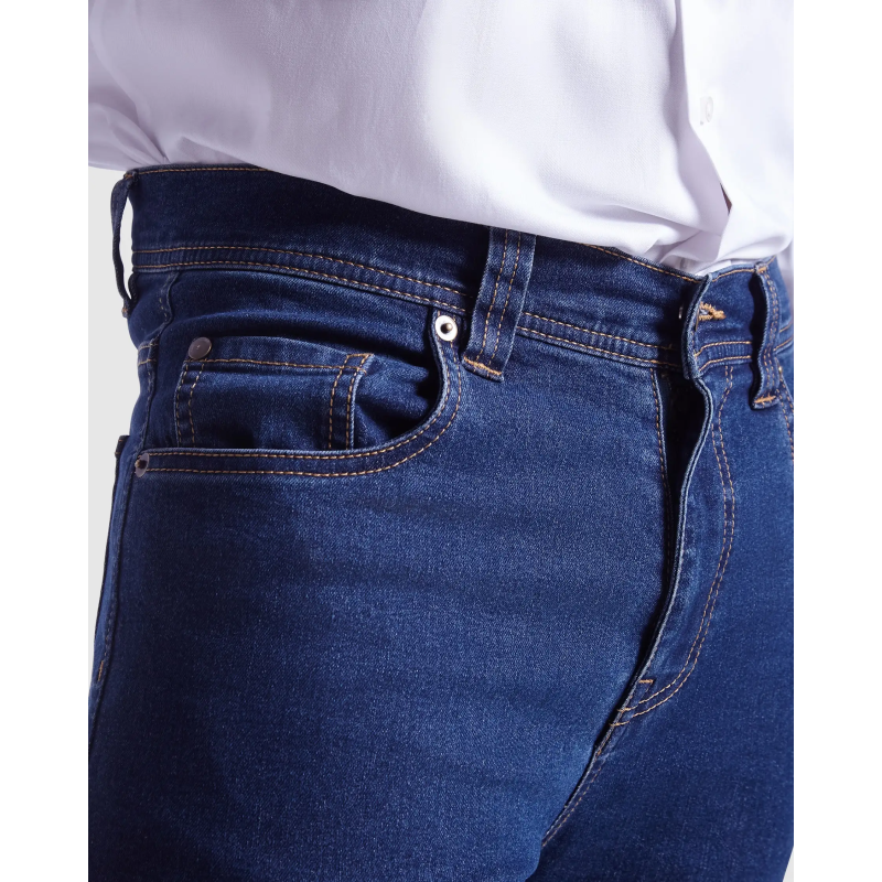 PANTALÓN VAQUERO SEMIENTALLADO PARA HOMBRE
