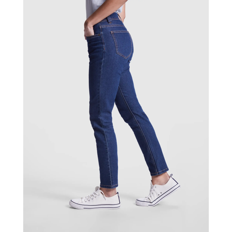 PANTALÓN VAQUERO SEMIENTALLADO PARA MUJER
