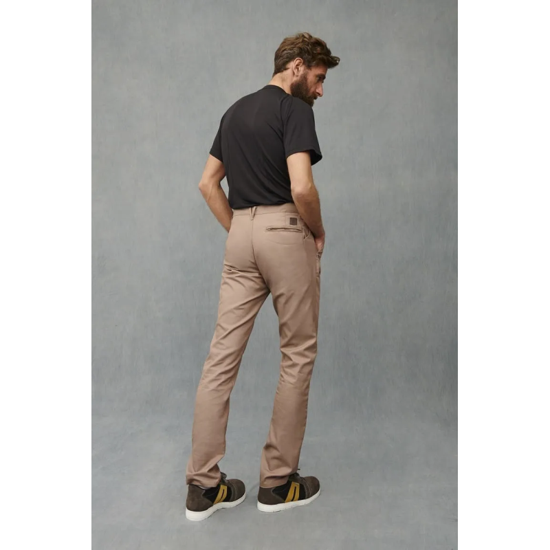 PANTALÓN TIPO CHINO SLIM FIT