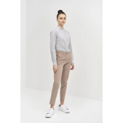 ⭐ PANTALON CHINO MUJER SLIM FIT RESISTETE LEJIA | Azules de Vergara