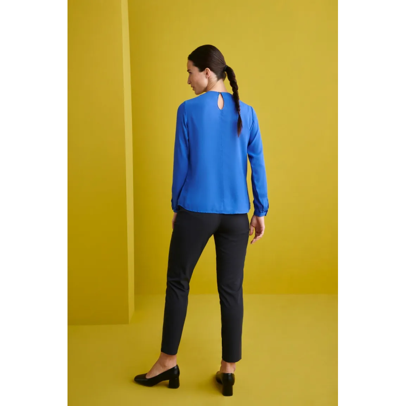 BLUSA CUELLO REDONDO ESTILO PAÑUELO