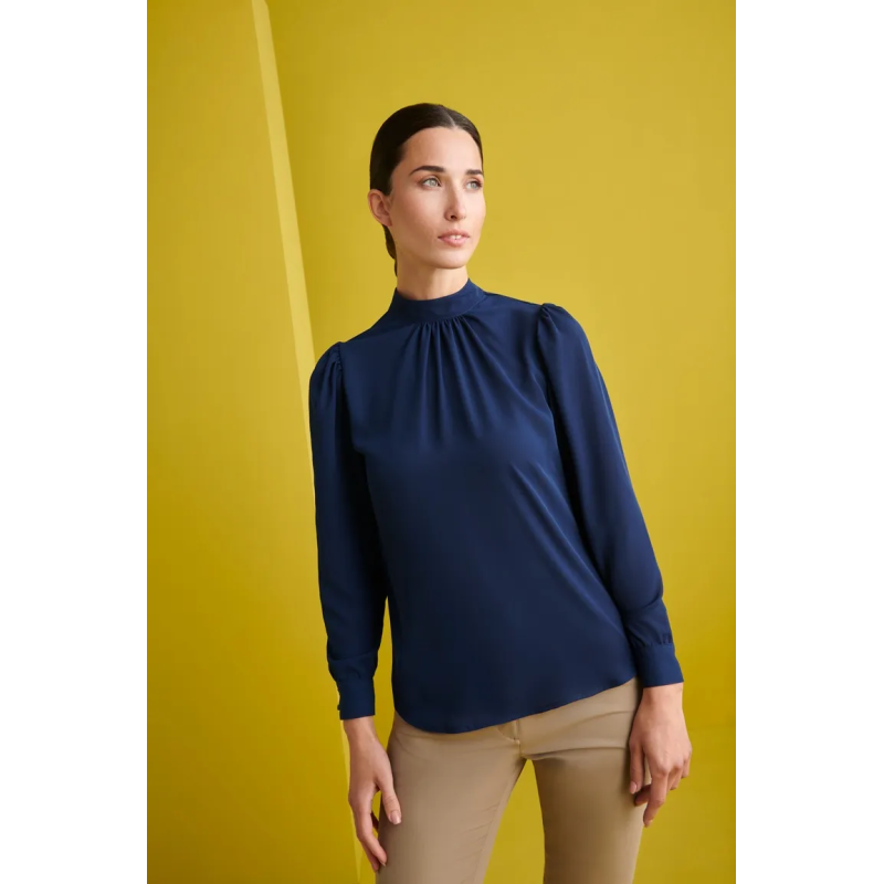 BLUSA MANGA LARGA Y CUELLO ALTO