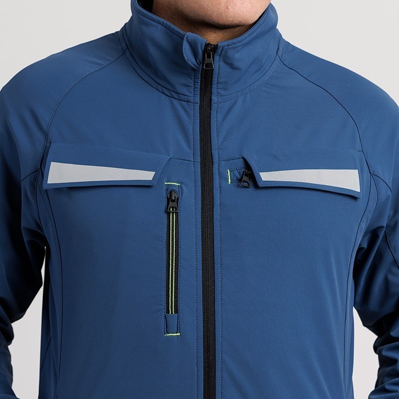 CHAQUETA TÉCNICA LIGERA CORTAVIENTOS