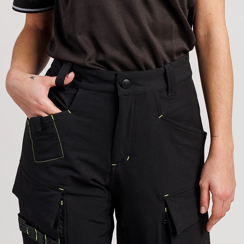 PANTALÓN TÉCNICO MULTIBOLSILLOS CORTAVIENTOS HIDRÓFUGO