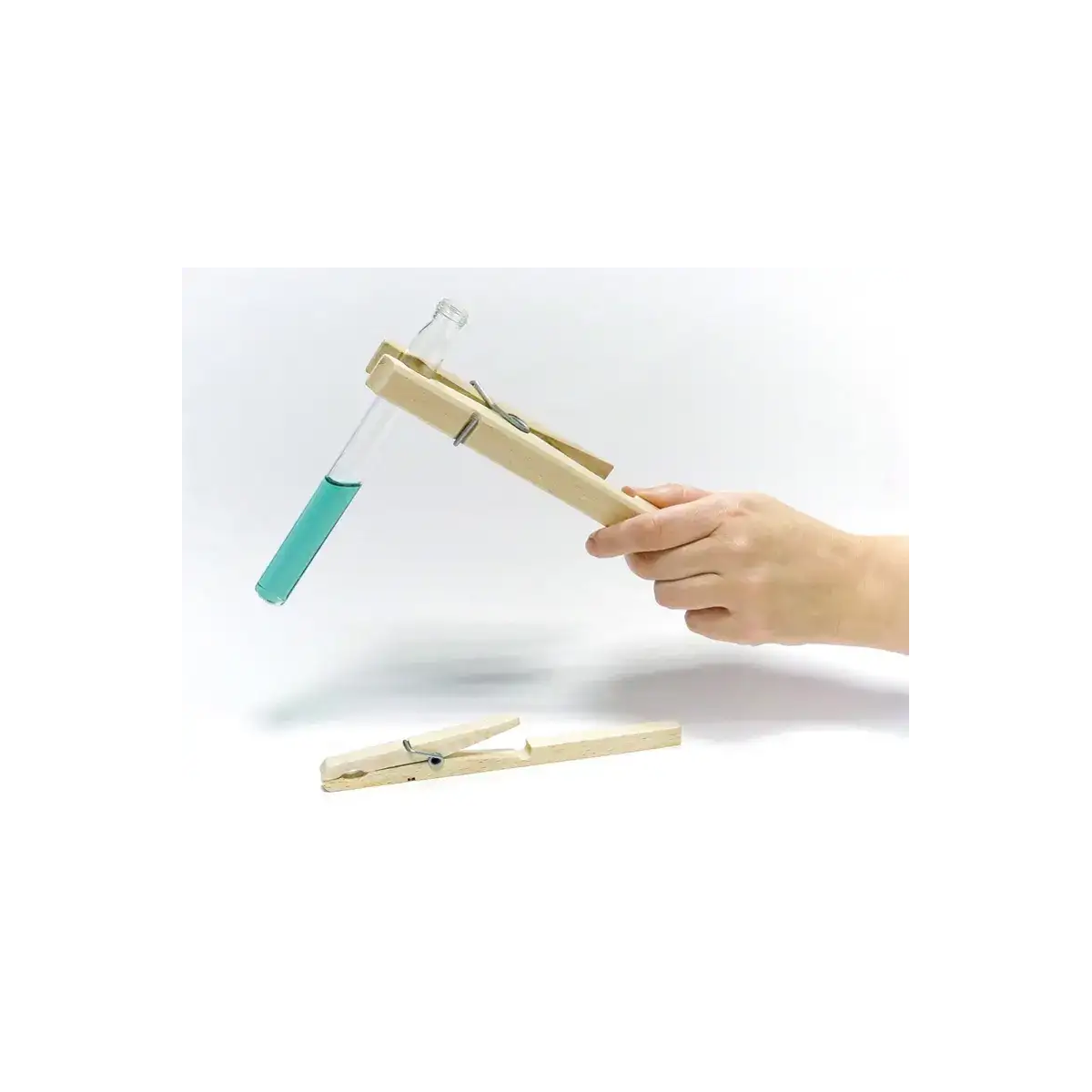 PINZA DE MADERA PARA TUBOS DE ENSAYO