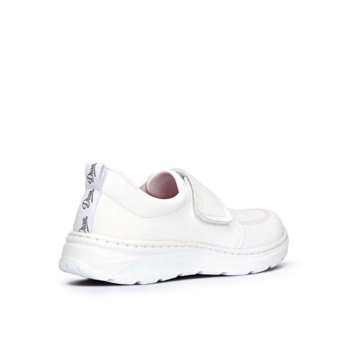 ZAPATILLA CON CIERRE DE VELCRO