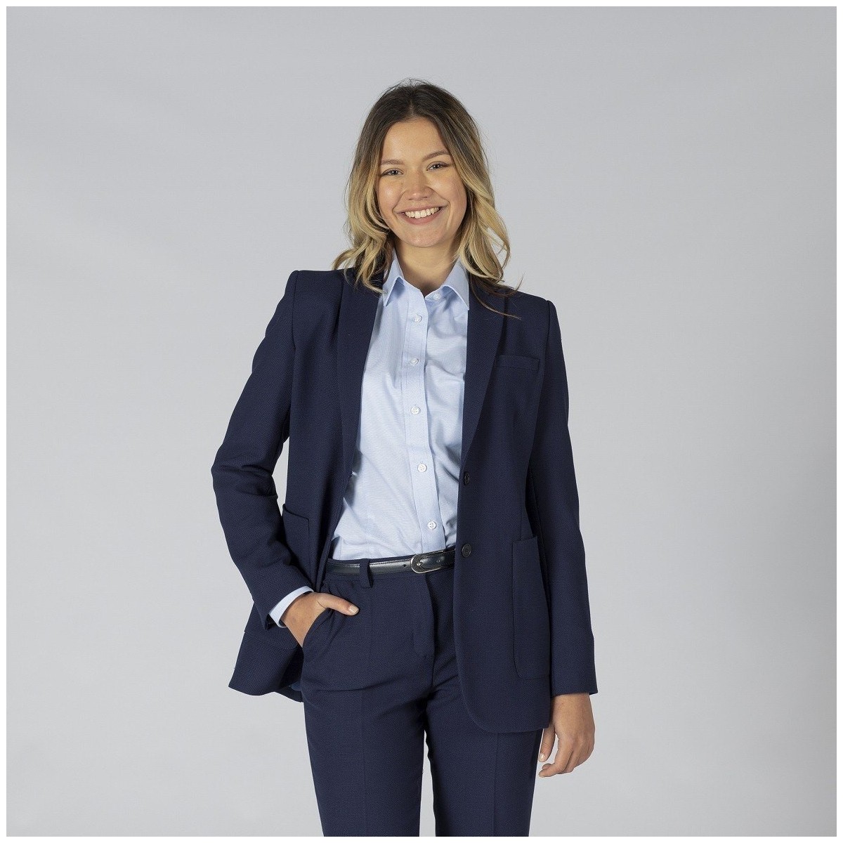 AMERICANA AJUSTADA MUJER