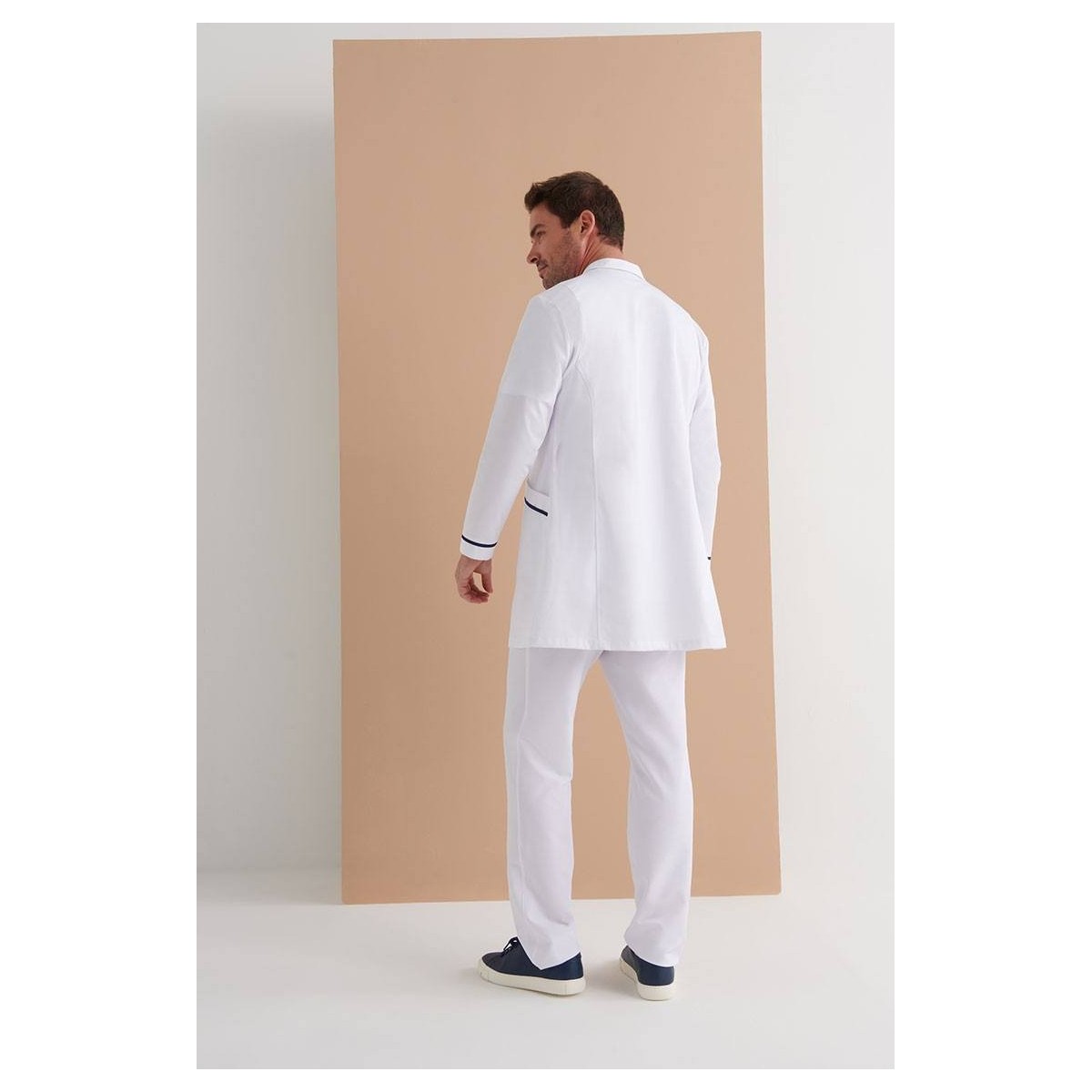 BATA HOMBRE CON VIVOS