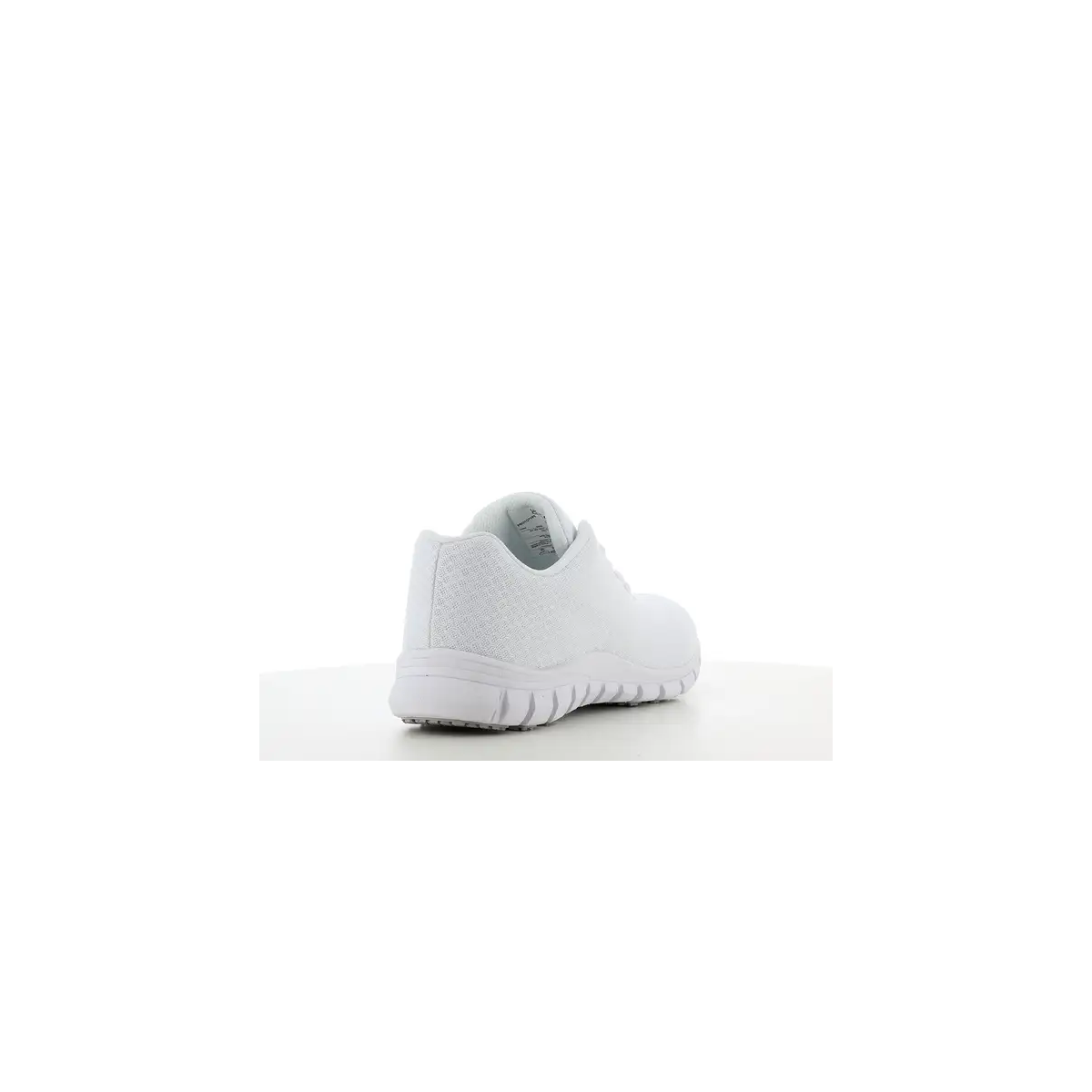 ZAPATILLA TRANSPIRABLE ANTIDESLIZANTE