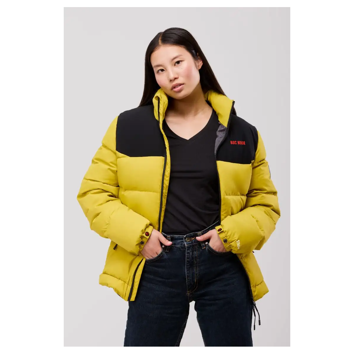 PARKA DE MUJER CON CAPUCHA Y RELLENO DE PLUMAS