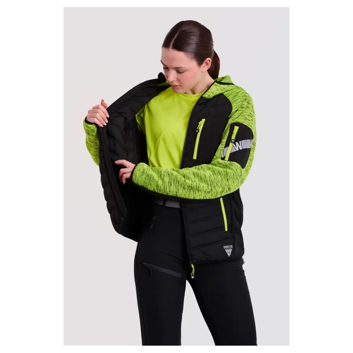 CHAQUETA DE PUNTO ACOLCHADA CON CAPUCHA