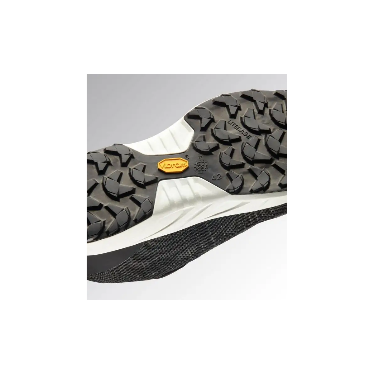 ZAPATILLA SEGURIDAD S3L SIN METALES DIADORA
