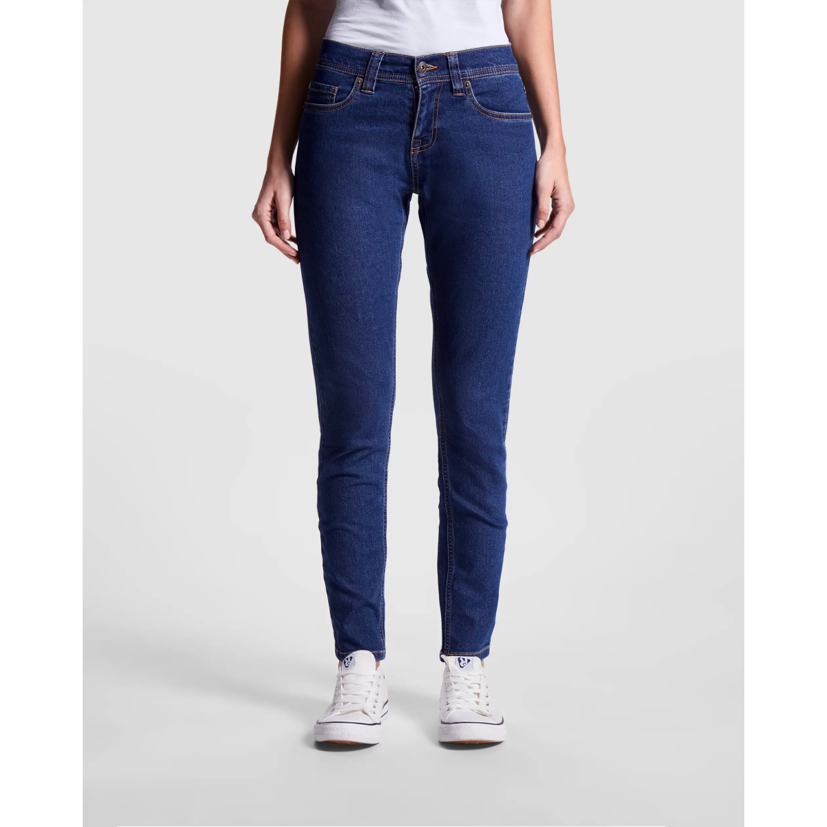 PANTALÓN VAQUERO SEMIENTALLADO PARA MUJER