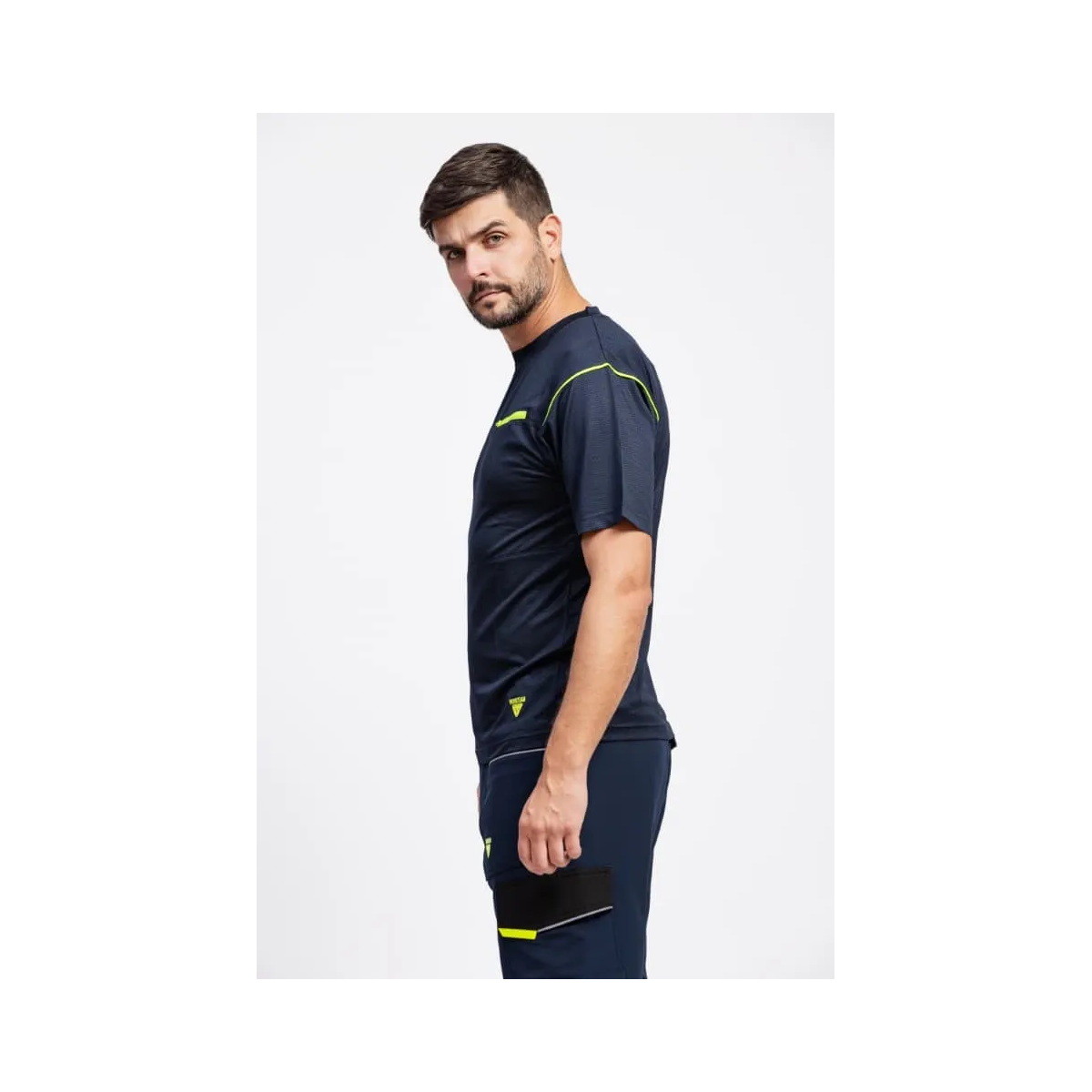 CAMISETA TEJIDO TÉCNICO SECADO RÁPIDO