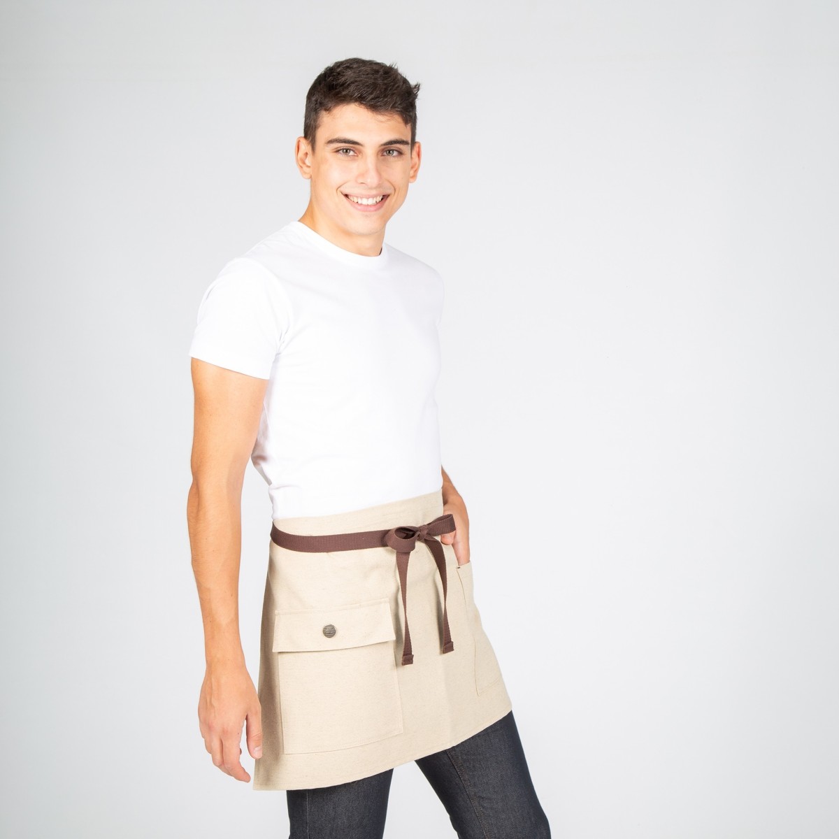 DELANTAL CORTO BEIGE